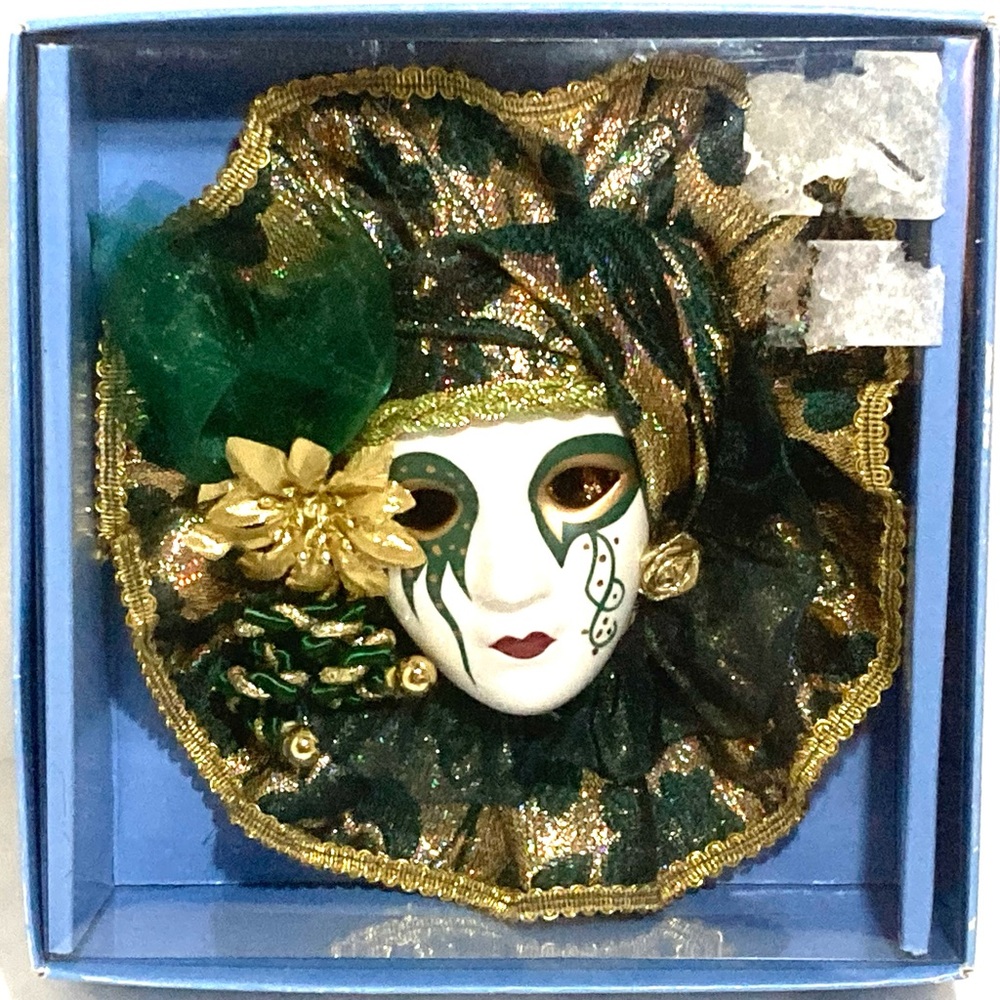 Timeless Treasures Vintage Prince Era Harlequin Wall Mask Green